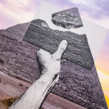 Load image into Gallery viewer, JR - Trompe l'oeil, Greetings from Giza, 22 Octobre 2021, 16h44, Giza, Egypte, 2021