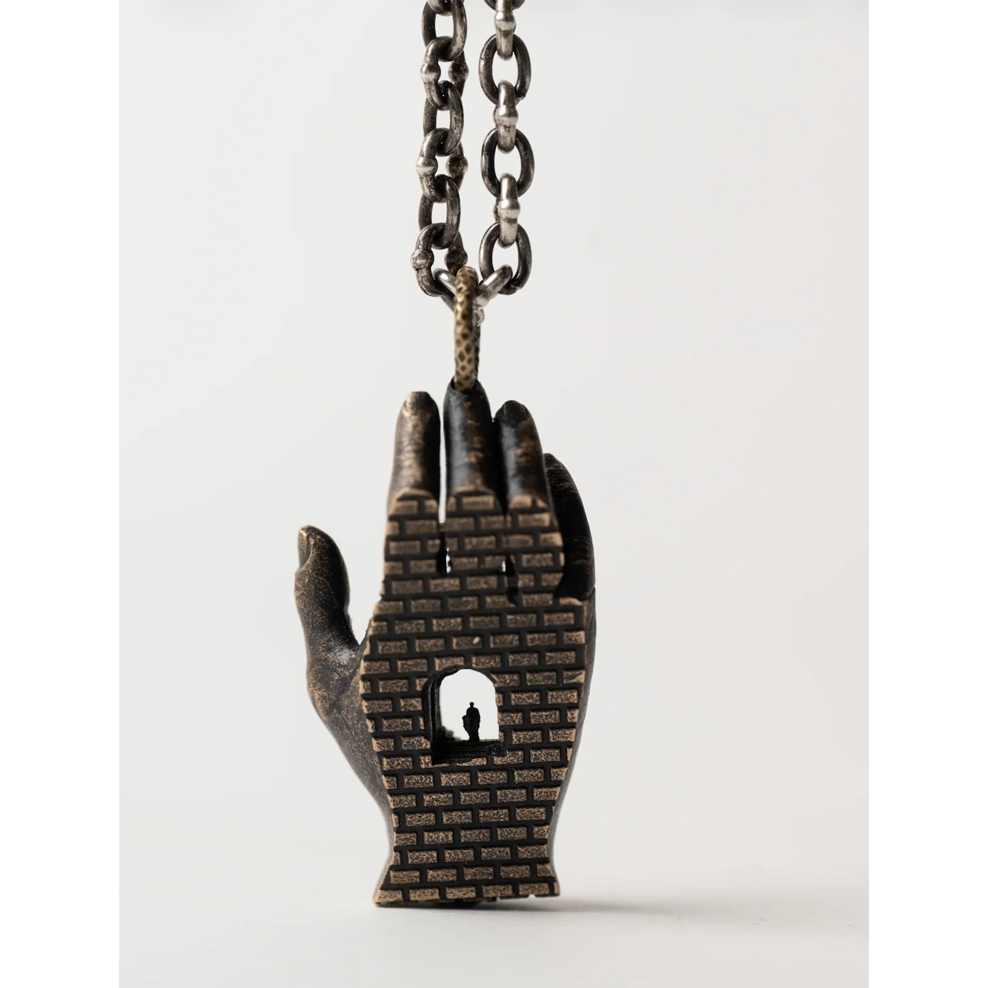 Daniel Arsham – Hand Labyrinth Pendant Necklace