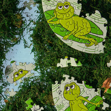 Load image into Gallery viewer, Le Puzz - Peace Frogs Mini Puzzle
