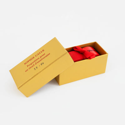 Sophie Calle - Proposition pour un rituel d'anniversaire, 2026 (Fizz Red)