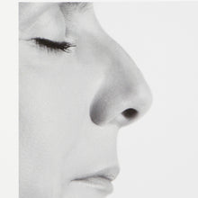 Load image into Gallery viewer, Sophie Calle - Plastic Surgery | Le Nez (English)
