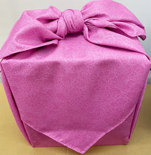 Load image into Gallery viewer, Takashi Murakami - DOB-kun (Fuschia Pink) Paulownia Box Edition
