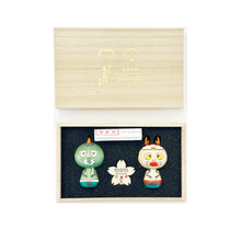 Load image into Gallery viewer, Takashi Murakami - Wind &amp; Thunder God Kokeshi Dolls
