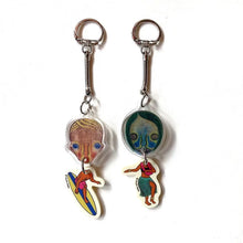 Load image into Gallery viewer, Izumi Kato - Hawai&#39;i Triennial Special Keychain (Boy &amp; Girl)

