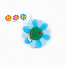 Load image into Gallery viewer, Takashi Murakami - Plush Flower Pin Keychain - Blue
